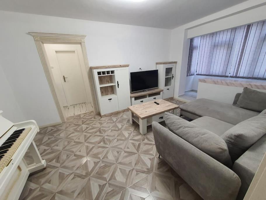 Iasi City - Central Apartment Bagian luar foto
